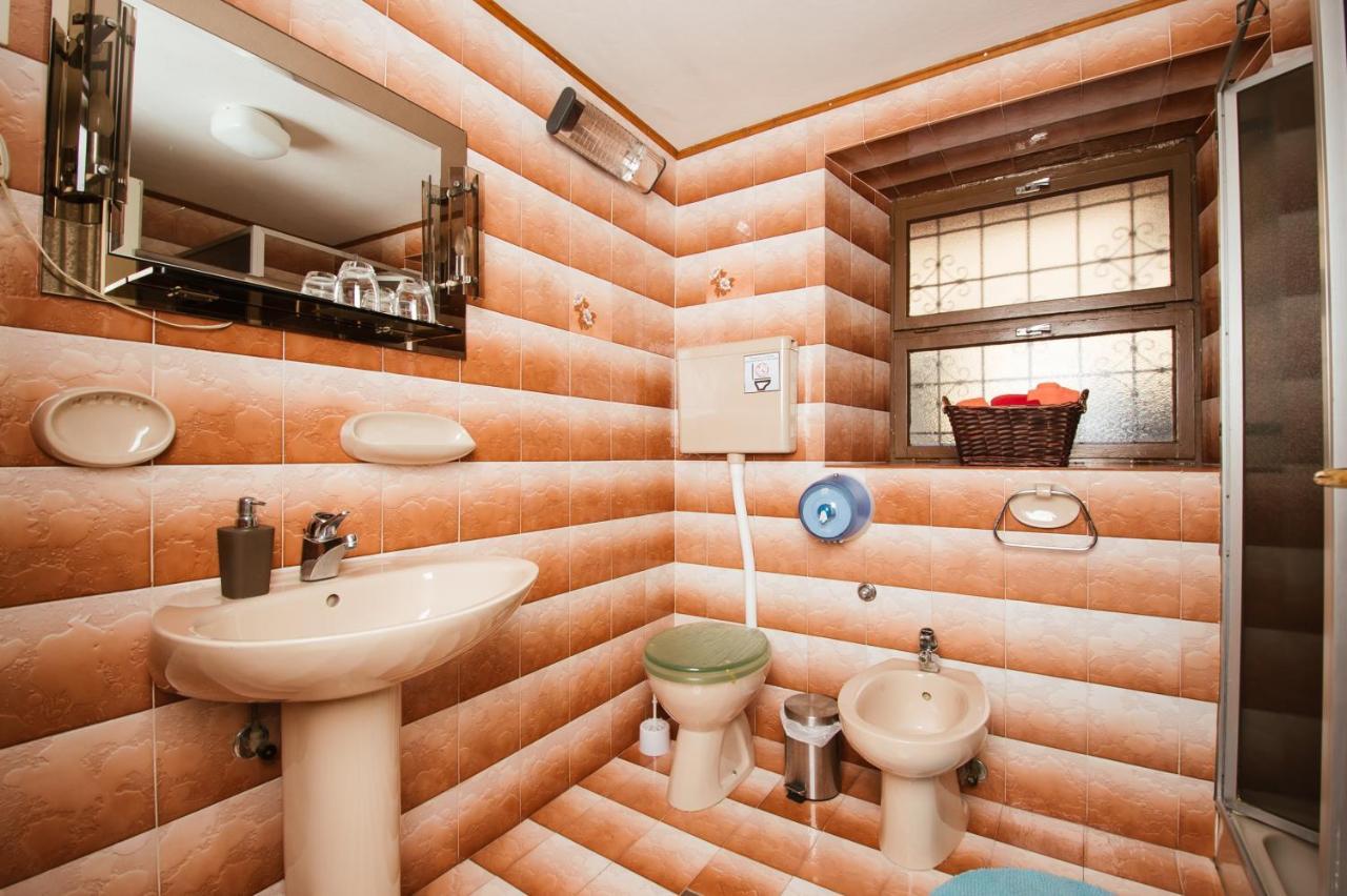 Guesthouse & Restaurant Brisar 1898 Grahovo ob Baci Kültér fotó
